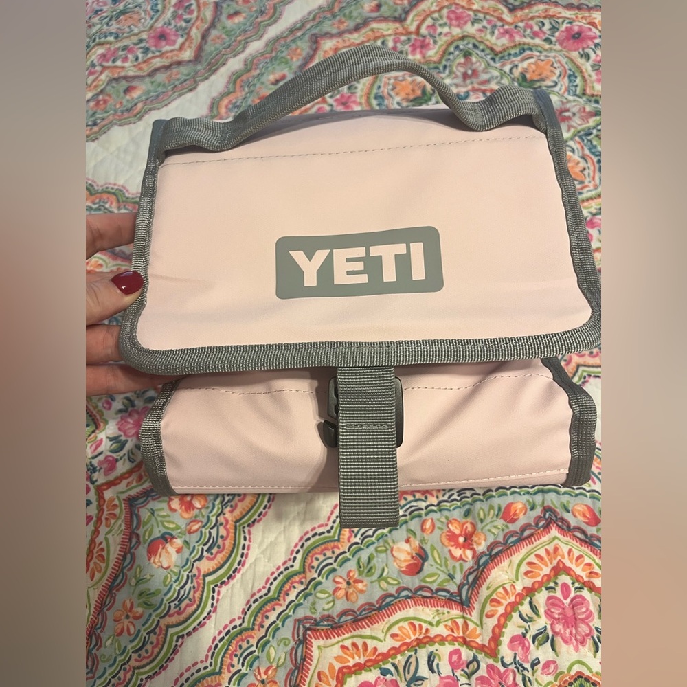 EUC Yeti Ice Pink Lunch Box
